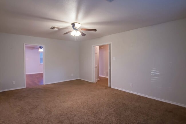 Photo - 2110 Inwood Cir