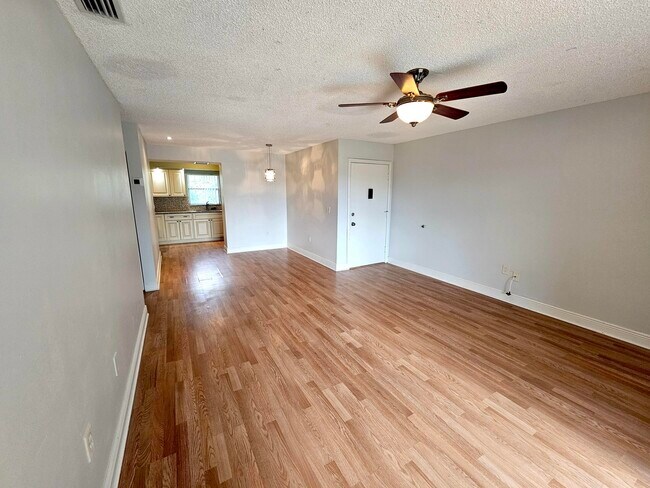 Photo - 3135 Shady Dell Ln Unit 242