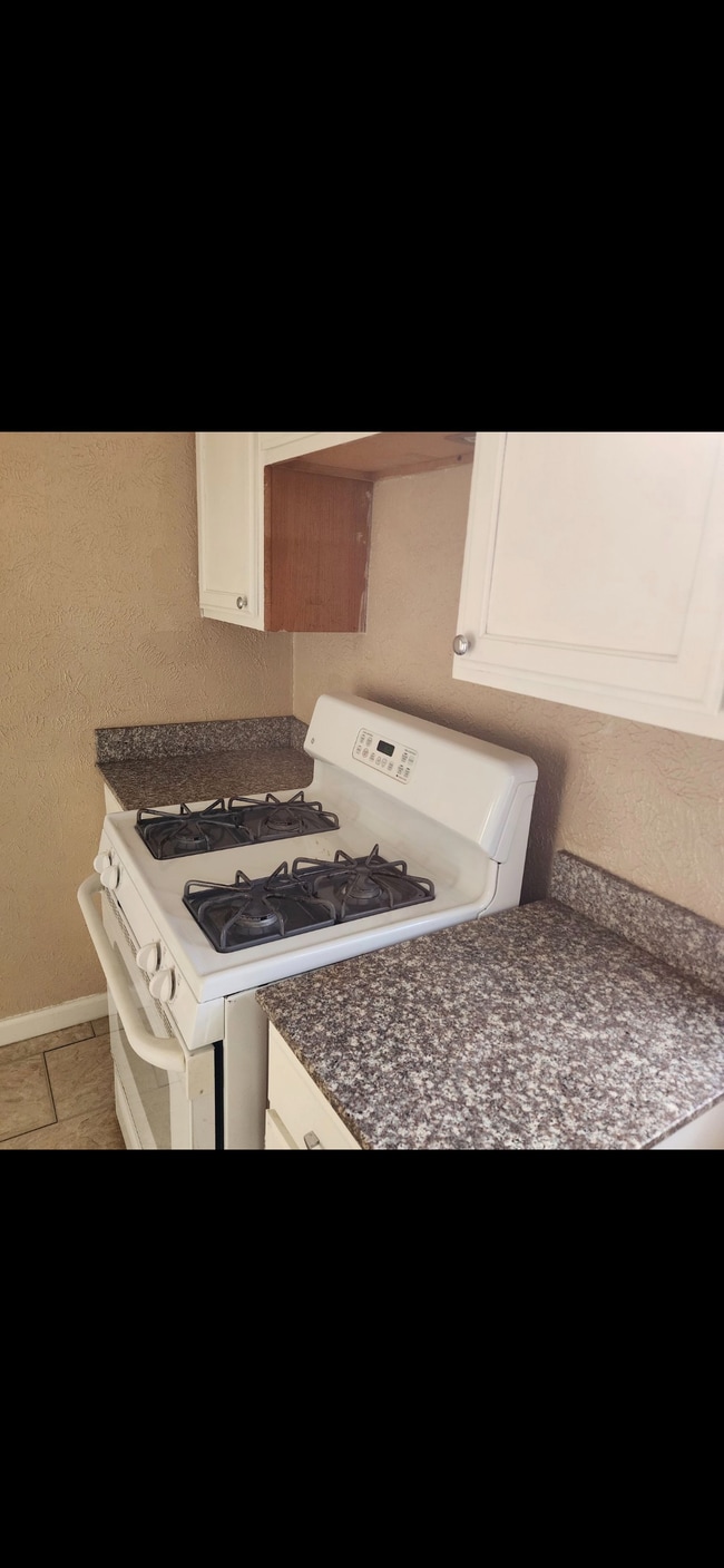 Photo - 1677 McLaran Ave