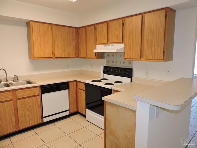 Photo - 119 N Reus St