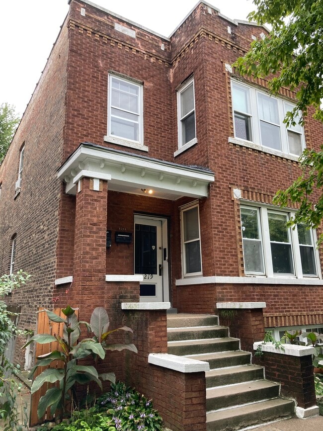 Photo - 1219 S 61st Ct Unit Heat Included. Gas includ