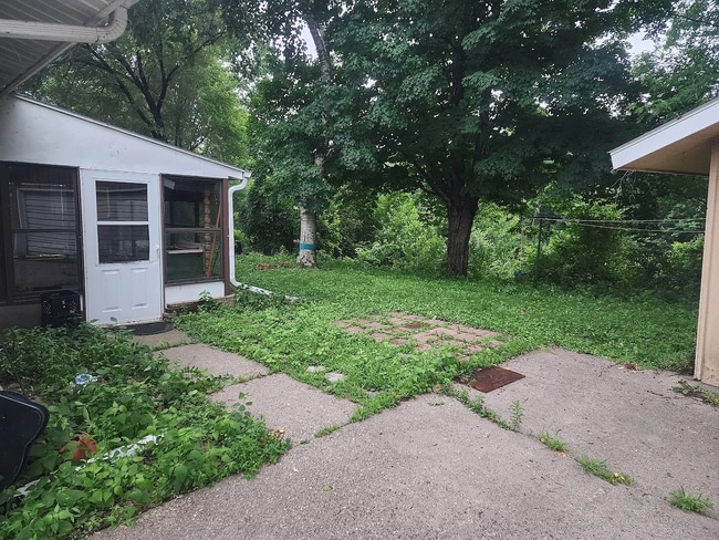 Photo - 2934 S Marion Rd