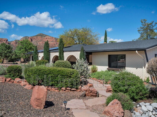 Building Photo - 490 Deer Pass Dr Rental