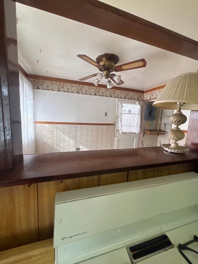 Photo - 4 bed 1 bath