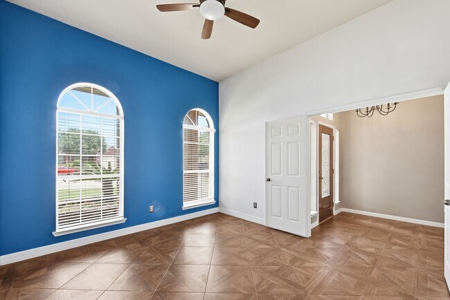 Photo - 21011 Narrow Gate Dr