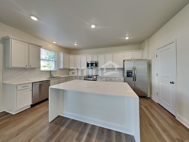 Photo - 3672 Creek View Cir