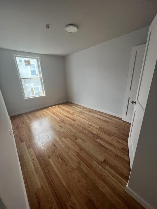 Photo - 11 Douglas St