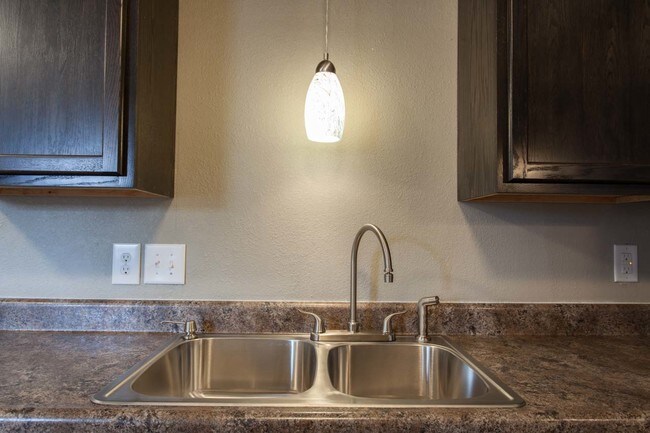 Photo - 419 W 31st St S