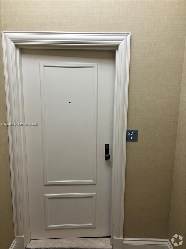 Building Photo - 201 Crandon Blvd Unit 304 Rental