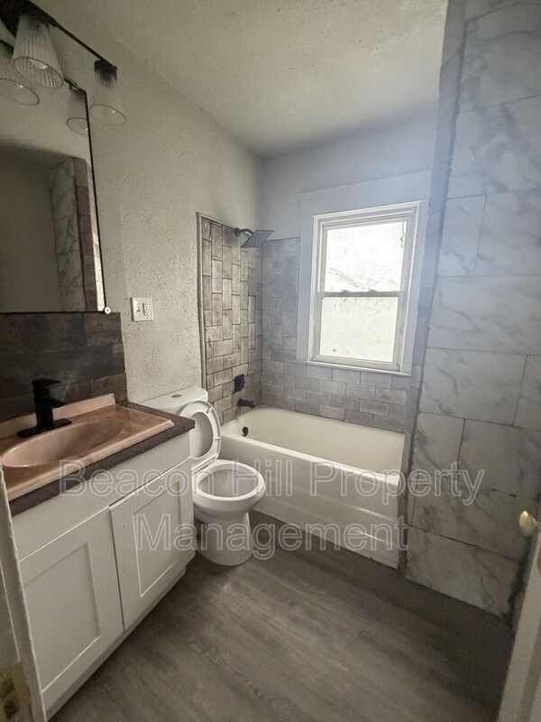 12609 Dove Ave