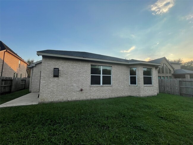 Photo - 4507 Montcliff Bend Ln