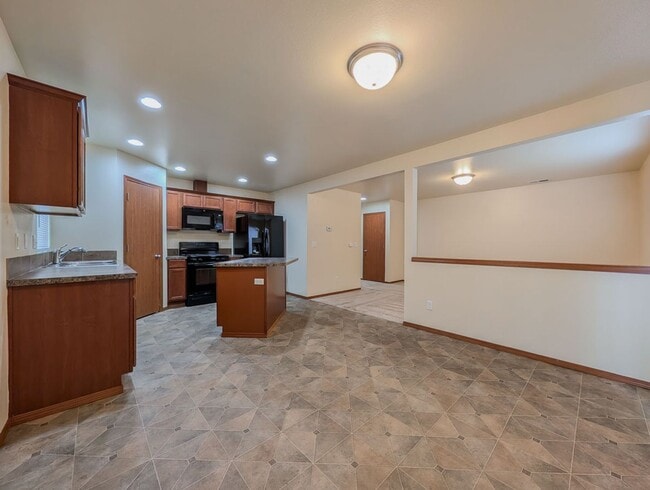 Photo - Beautiful 4 bed 2.5 bath home in Silver Lake!