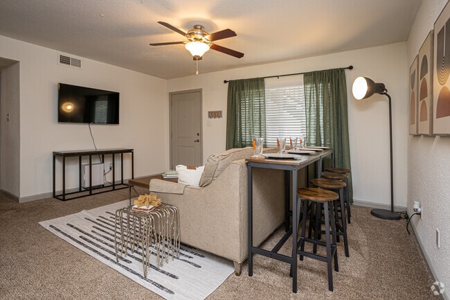 2BR, 2BA - 856SF