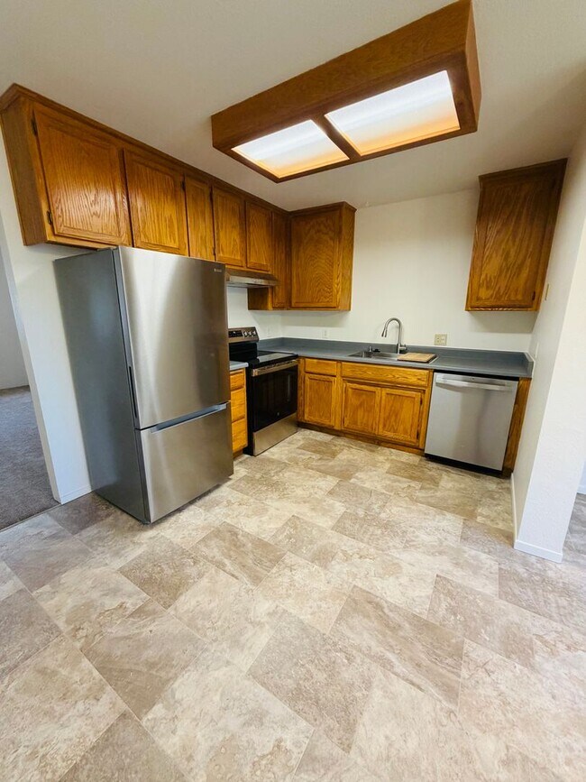 Photo - 138 Patterson Ct Unidad A