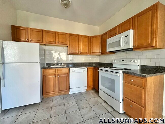 1135 Commonwealth Ave Unidad 4