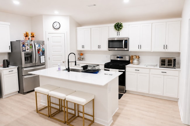 Photo - Newer Contemporary 3 bed / 2 bath Home in West Fayetteville - Available Aug 15th!