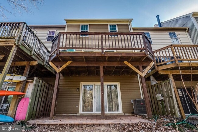 Photo - 3 Bedroom 3.5 Bath 3 Level Townhome in Germantown