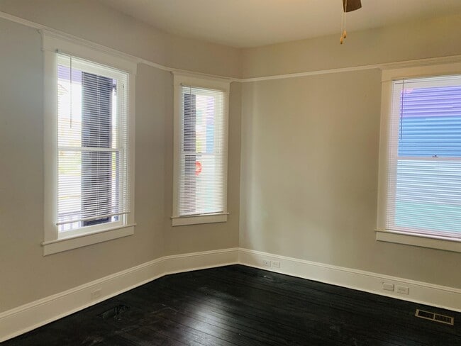 23 E 40th St Unit A