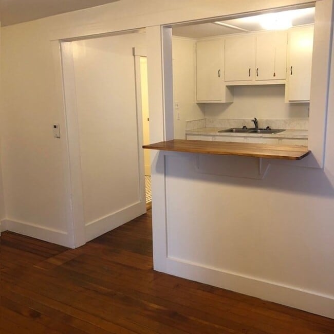 Photo - Cozy 1BR/1BA Available December! Unidad 1B