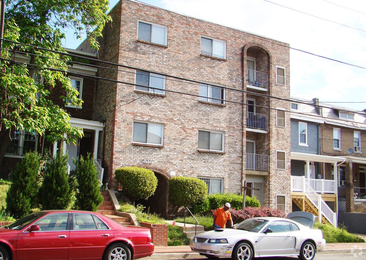 Photo - 519 Kennedy St NW