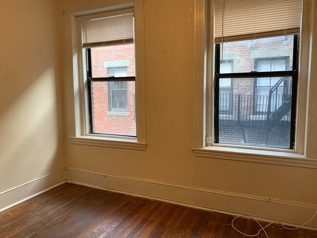 Building Photo - 5 Myrtle St Unit #6 Rental