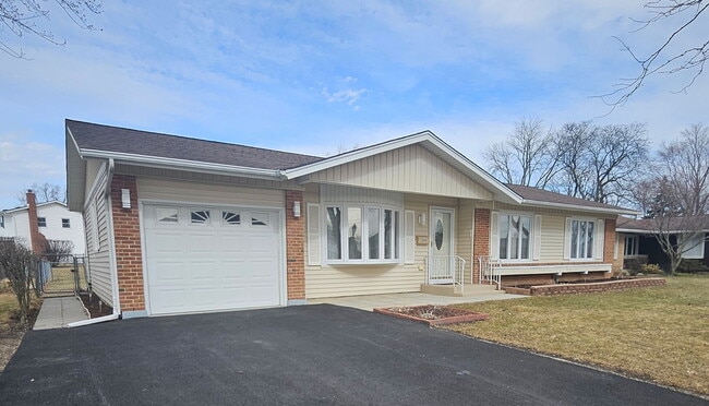 Photo - 266 Trowbridge Rd