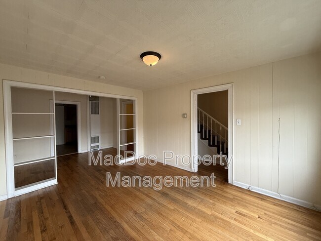 Photo - 107 Lafayette Blvd