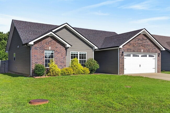 Photo - Pet Friendly Three Bedroom!