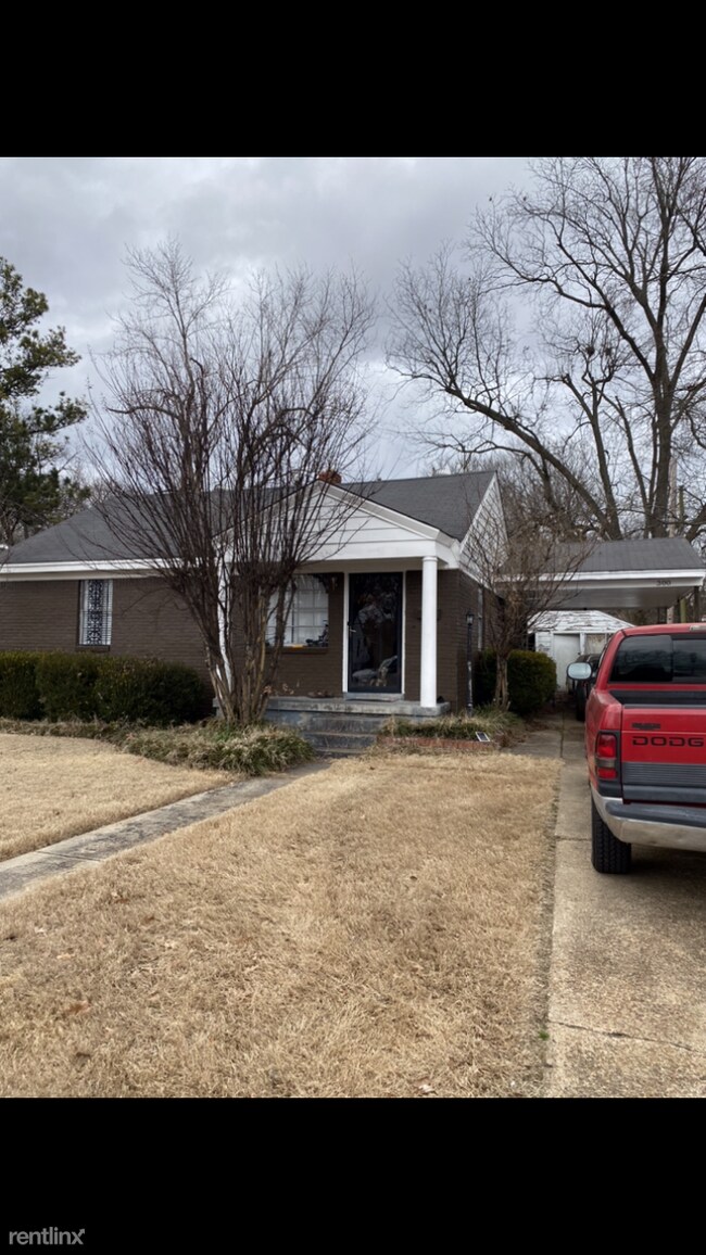 3 br, 2 bath House - 300 Eastview St - 3 br, 2 bath House - 300 Eastview St