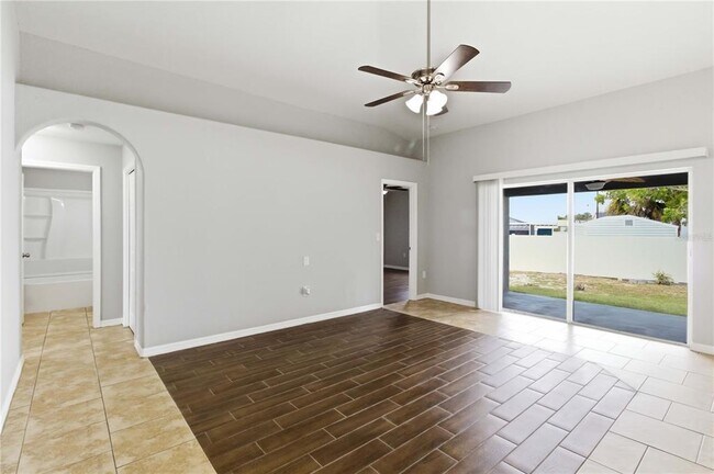 Photo - 6336 Florida Cir W