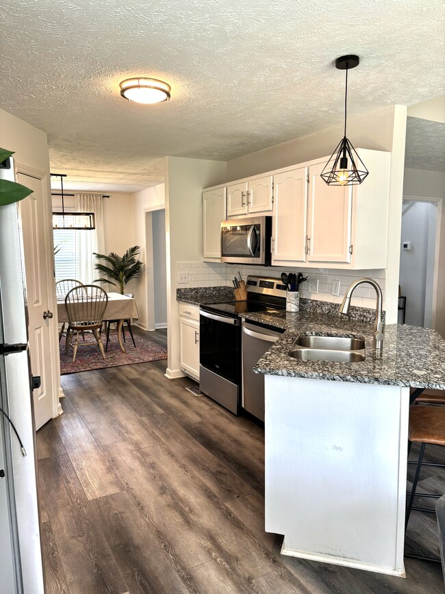 Photo - 604 Greenleaf Ave