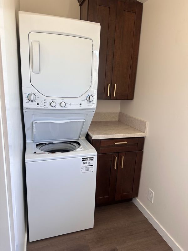 Photo - 3590 Madison Ave