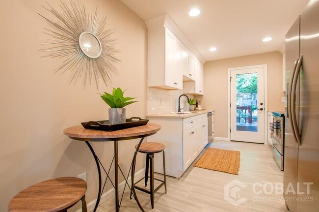 Photo - 258 Forkner Dr