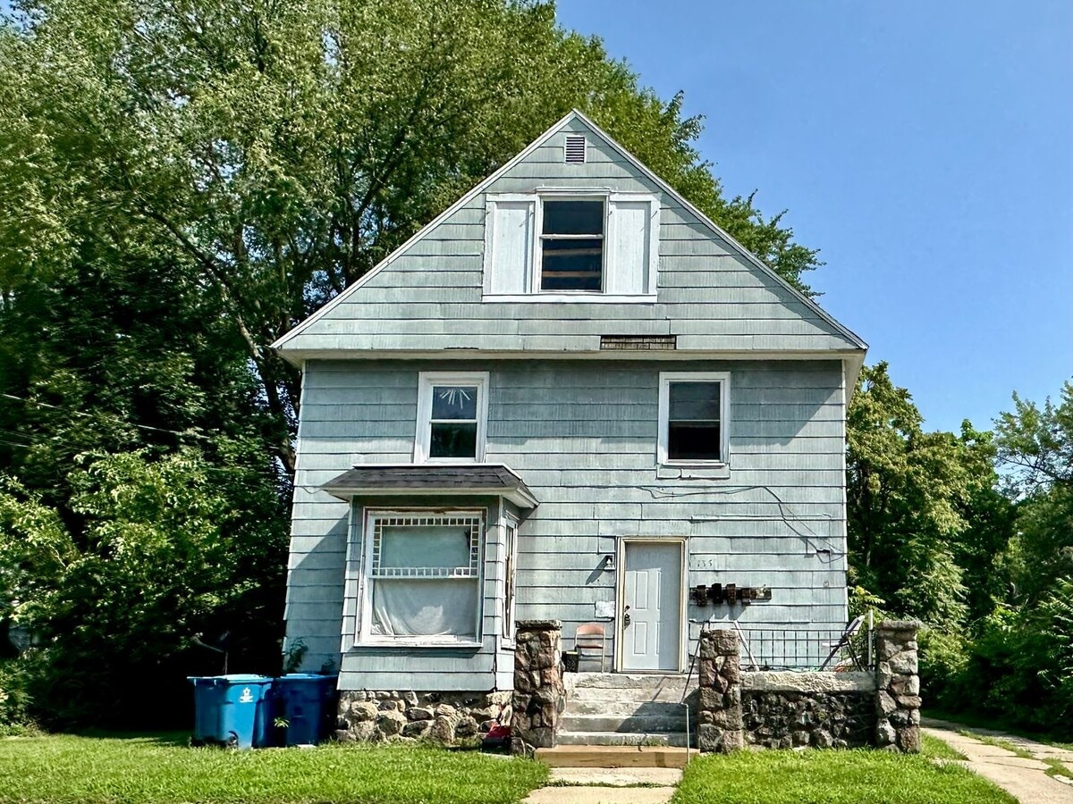 Photo - 135 E Van Buren St Apartment Unit 3