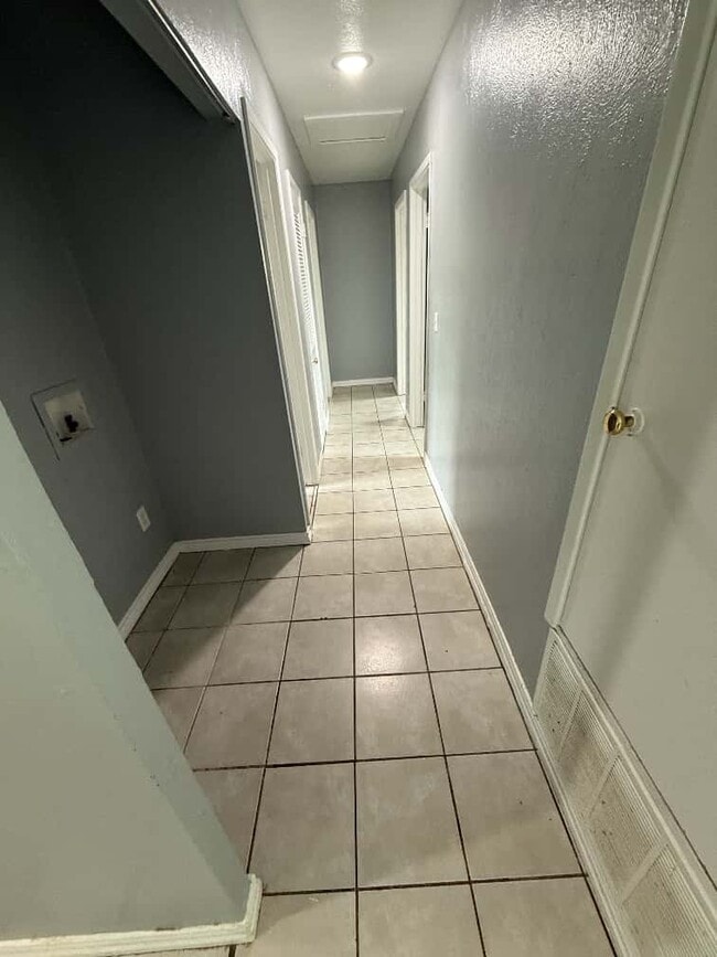 Photo - 2808 Park View Dr
