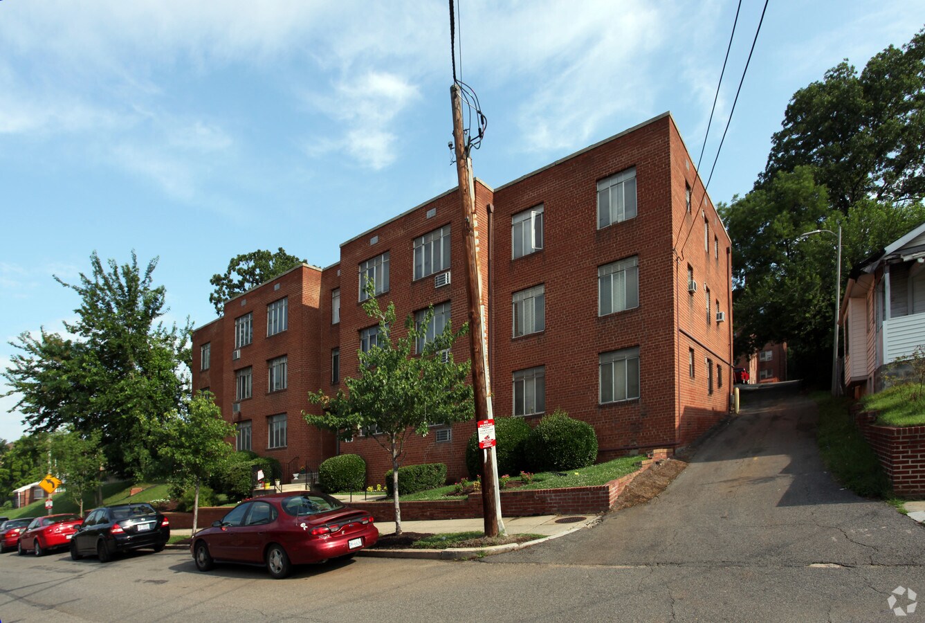 Photo - 306 Evarts St NE Apartments