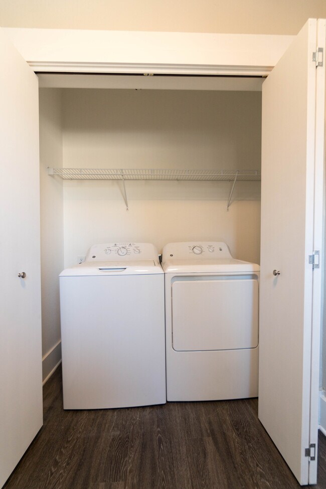 Photo - 2522 Iowa St