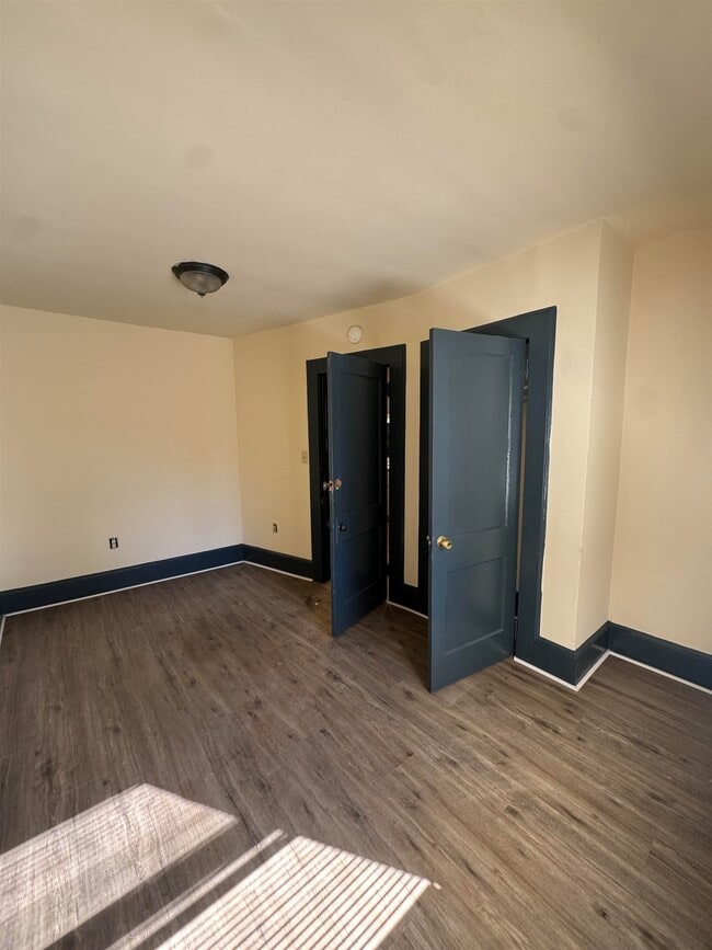 Photo - 620 Lyons Ave Unidad 2