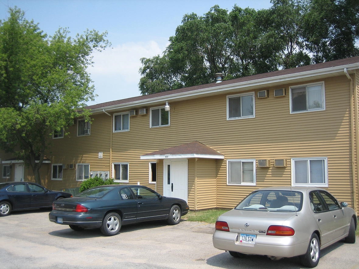 College Terrace Apartments - College Terrace Apartments