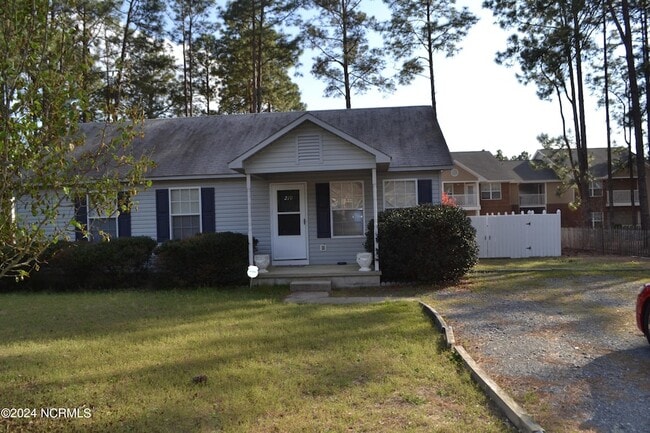 Photo - 210 Pecan Grove Dr