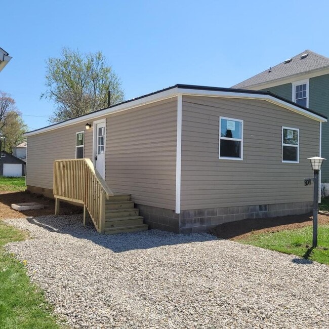 Photo - 804 Westbourne Ave