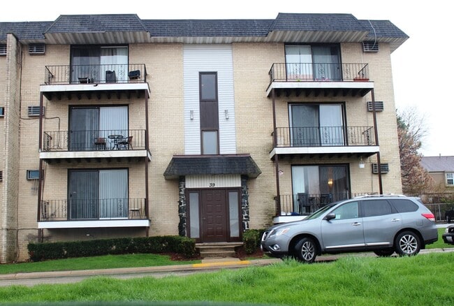 Building Photo - 39 W 66th St Unit 6