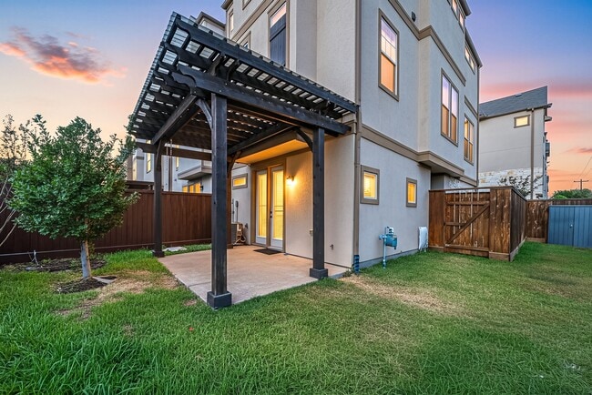 Photo - 6703 Highclere Manor Ln