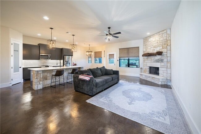 Photo - 315 Bluestem Cove