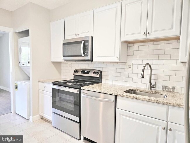 Photo - 5500 Holmes Run Pkwy Apartment Unit 702