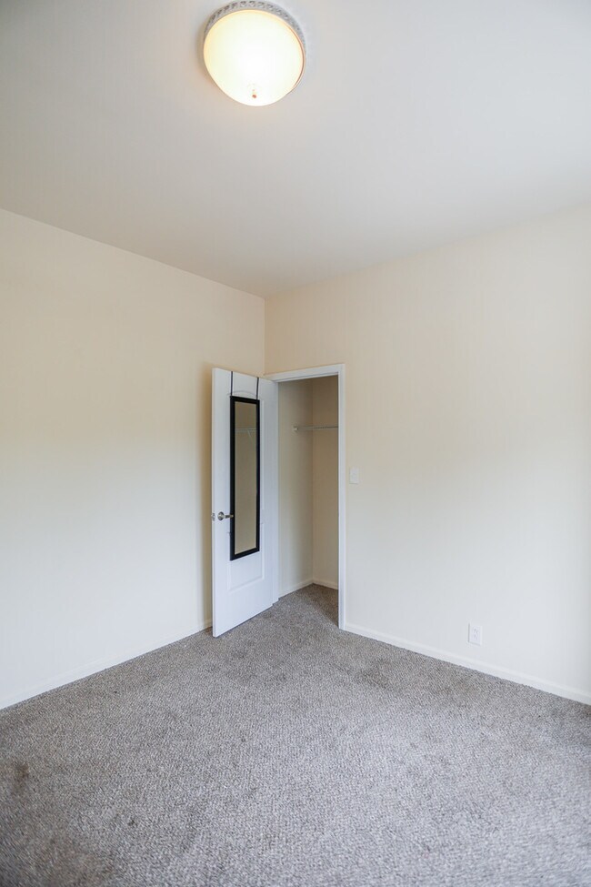 Photo - 1250 W Montrose Ave Unidad 120