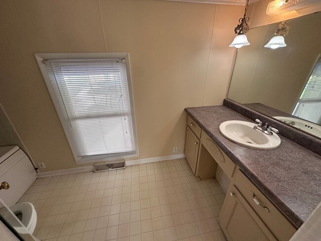 Photo - 3 Bedrooms- 2 Bathrooms- House in Armuchee!