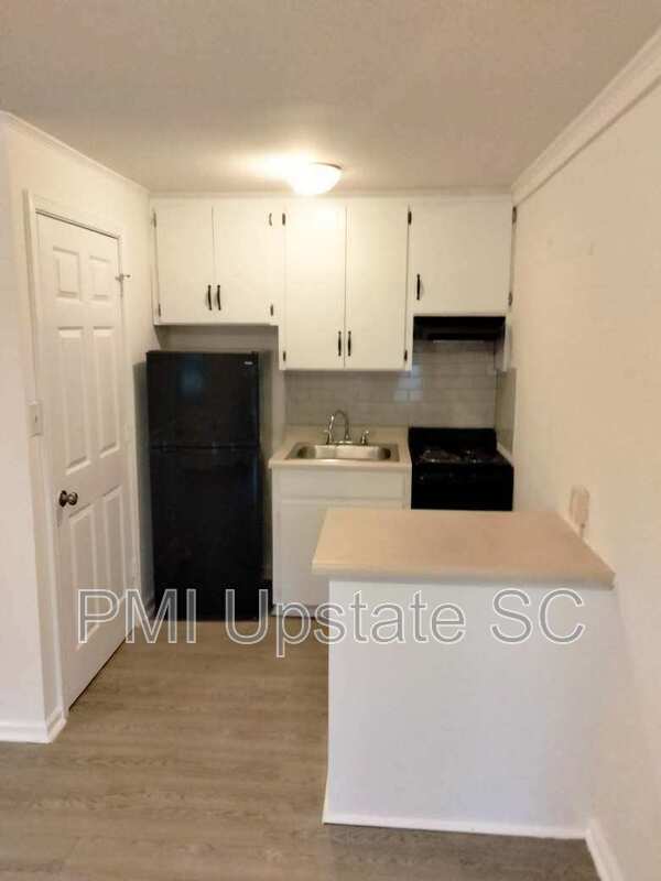 Photo - 201 Chandler Dr Unit Apt 2A