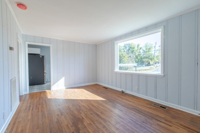 Photo - 2418 Maplecrest Dr Unit A