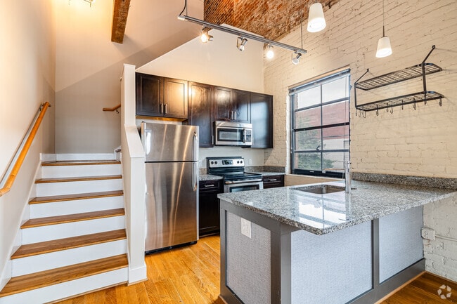 3BR, 3.5BA - 1541SF - Kitchen
